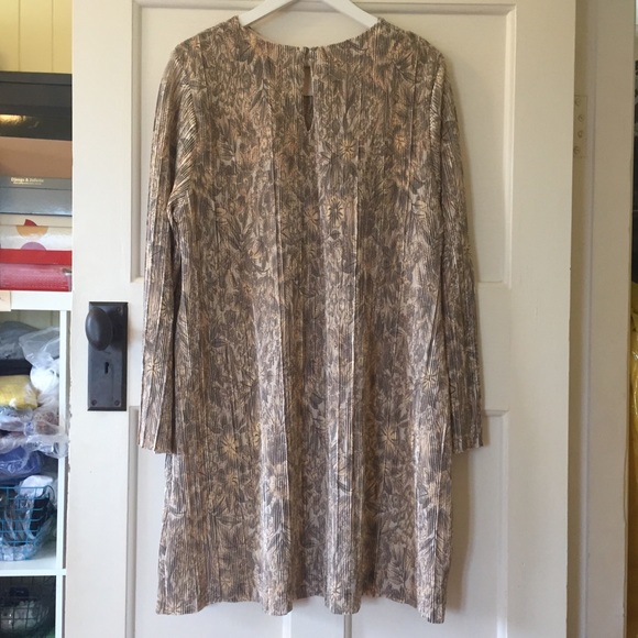 H&M L womens sunray pleated floral beige pale olive dress raw hems relaxed fit - Picture 5 of 17